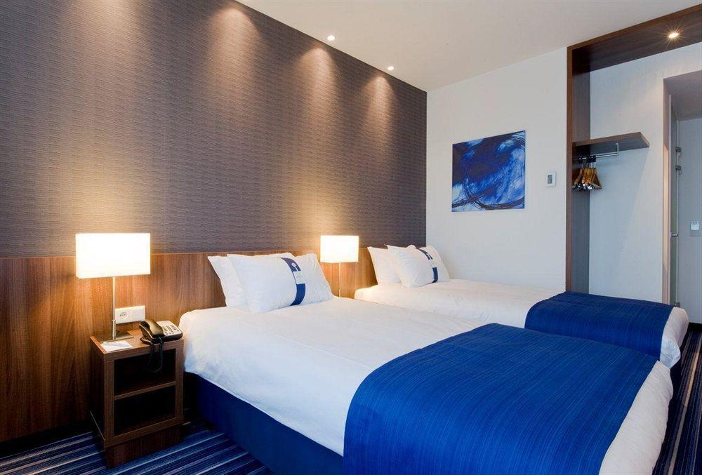 Holiday Inn Express Utrecht - Papendorp By Ihg Екстериор снимка