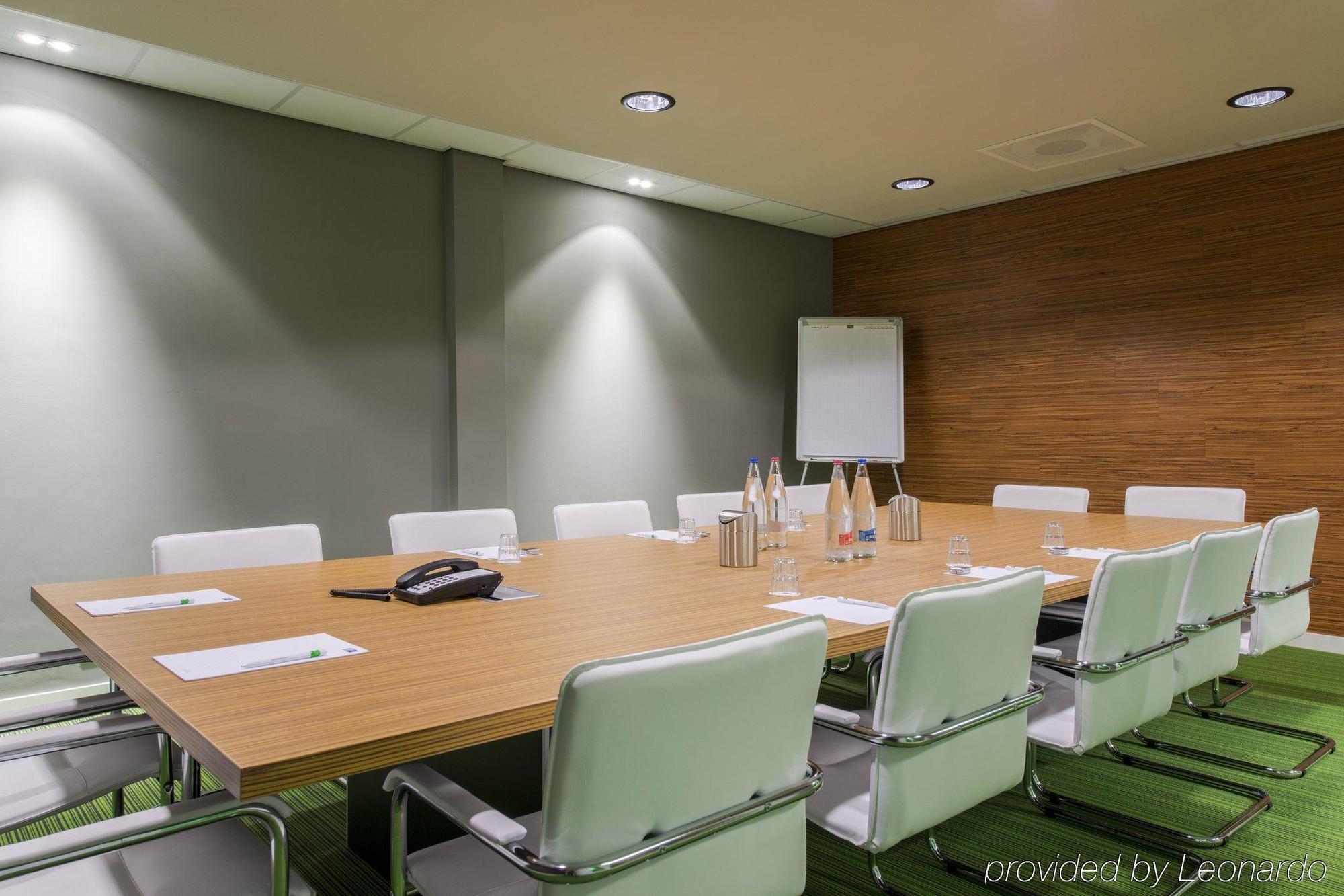 Holiday Inn Express Utrecht - Papendorp By Ihg Екстериор снимка