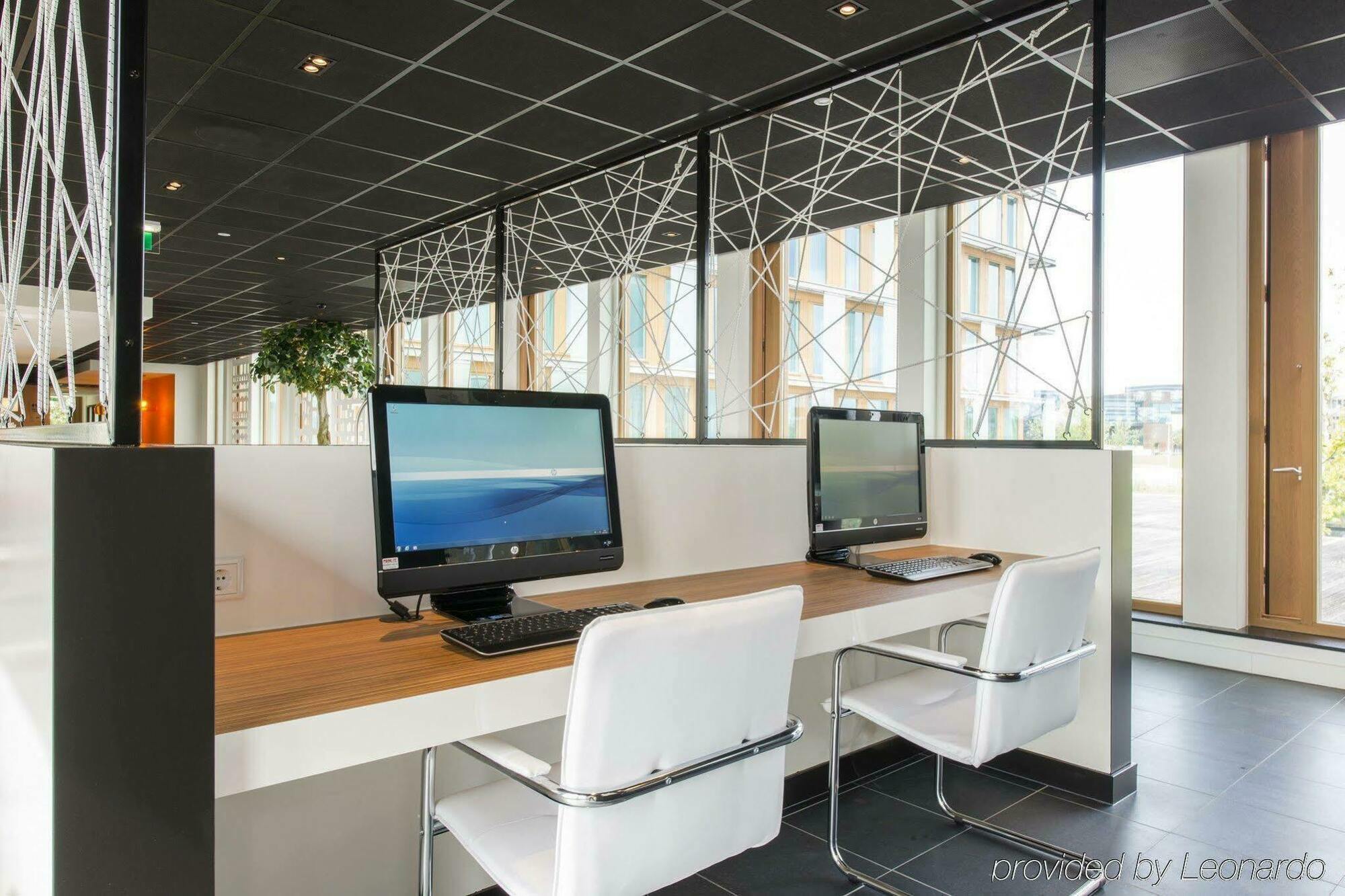 Holiday Inn Express Utrecht - Papendorp By Ihg Екстериор снимка